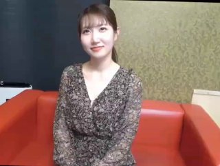 清纯骚骚的韵味这个大长腿高挑御姐太会撩人了 丰腴肉体舔吸给力把两个猛男搞的销魂受不了